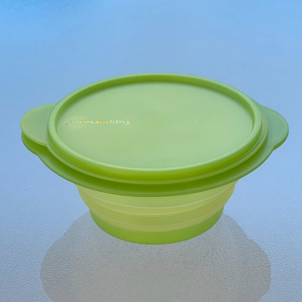 Tupperware Lime Green Space Saving Collapsible Pop-Up 3-Cup/700 mL Bowl with Lid
